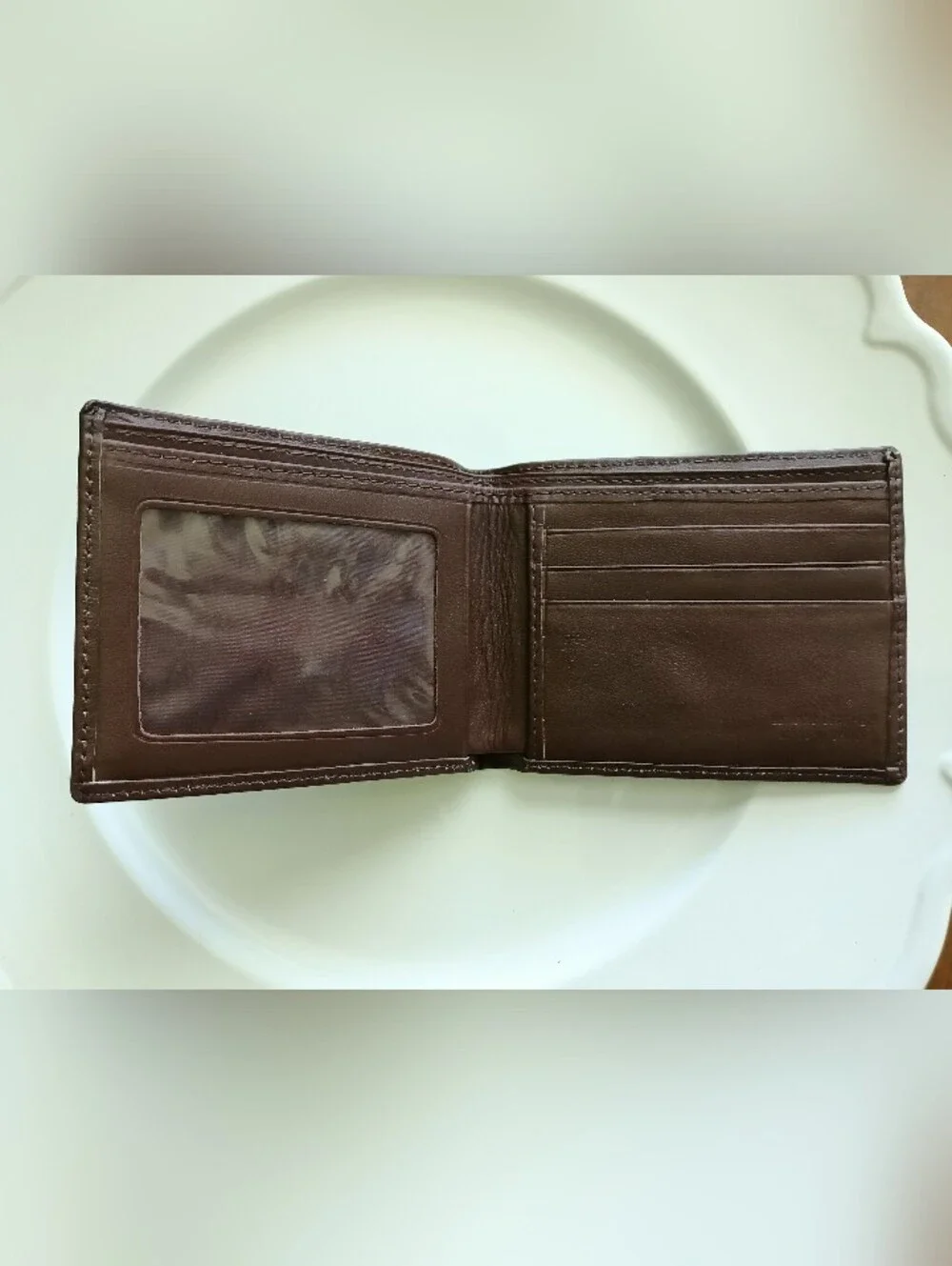 NWOT Men's Vintage Marlboro Country Store Dark Brown Genuine Leather Wallet